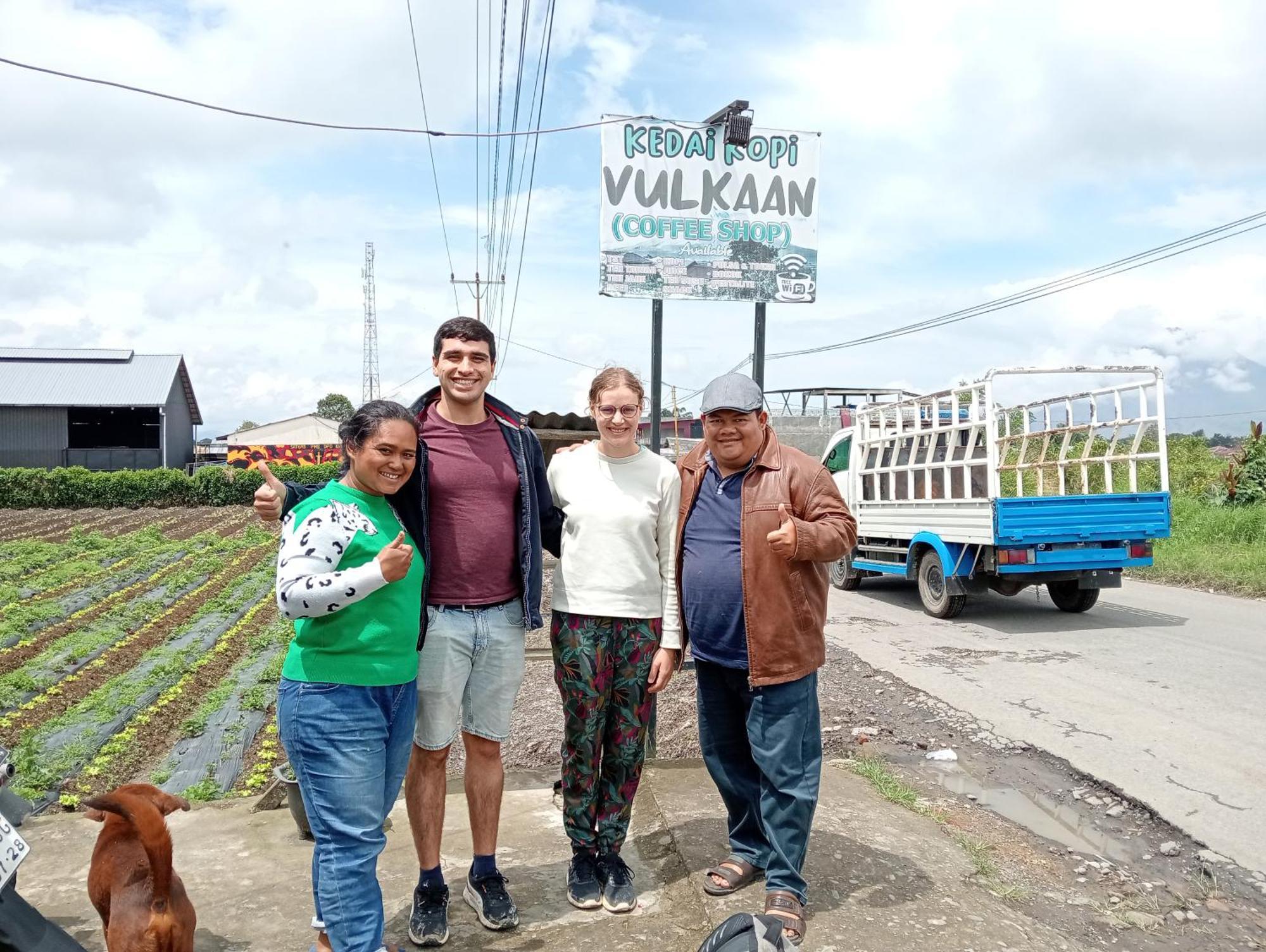 Vulkaan Homestay ブラスタギ エクステリア 写真